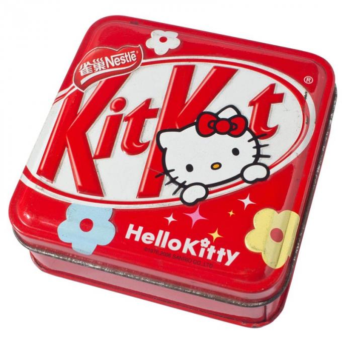 Forme rouge de place de boîte de récipient de bidon en métal de Hello Kitty pour la sucrerie et l'emballage alimentaire